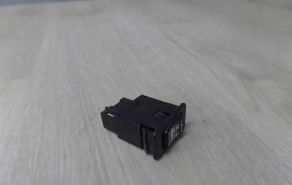 Isuzu N Series Other switches/knobs/shifts 44404
