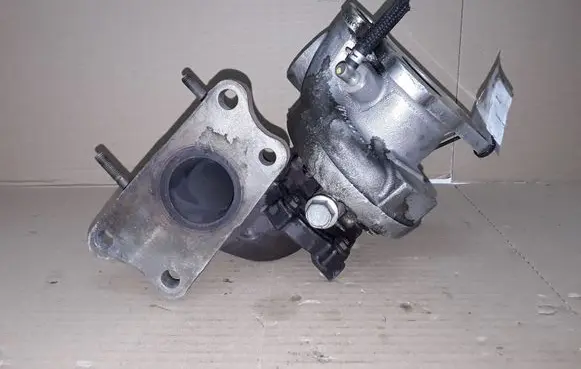Mazda 6 Turbo SH0113700 8103580003 8103560001