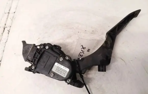 Volkswagen Transporter - Caravelle T5 Accelerator throttle pedal 7h1721503d 6pv008495-03