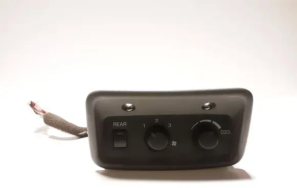 Mitsubishi Pajero Climate control unit MR500176 1464307974