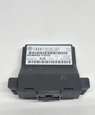 Volkswagen Golf V Gateway control module 1K0907530L 1K0907951