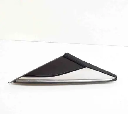 Rear fender molding trim
