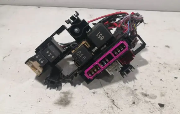 Audi A6 S6 C7 4G Fuse module 4G2937503 0281003106