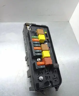 Opel Signum Fuse module 13112918