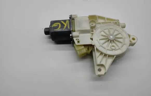 Mercedes-Benz GLK (X204) Rear door window regulator motor A2048200542 961110100