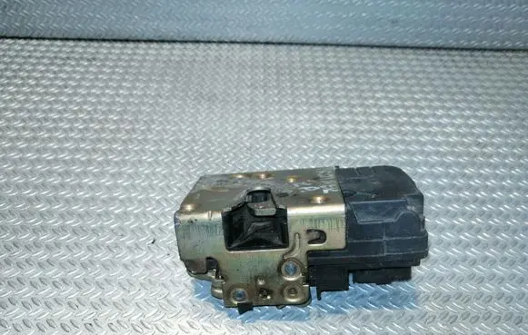 Peugeot Partner Front door lock