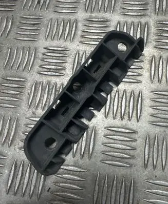 Audi A7 S7 4G Fender mounting bracket 4G8853921A
