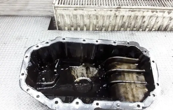 Volkswagen Golf IV Oil sump 030103603P