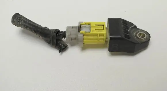 Skoda Superb B8 (3V) Airbag deployment crash/impact sensor 98231FG000