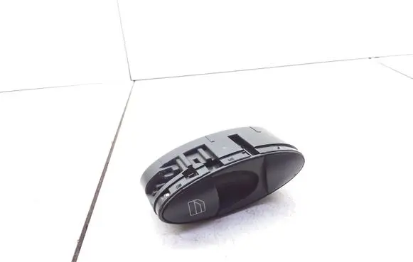 Mercedes-Benz E W211 Electric window control switch A2118218651