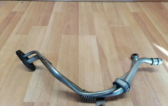 Renault Laguna III Turbo turbocharger oiling pipe/hose 540552 8200540552 8200533451