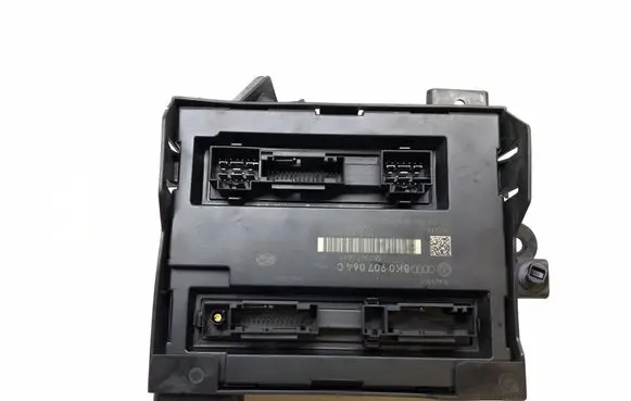 Audi A4 S4 B8 8K Comfort/convenience module 8k0907064c 5dk009918 K3796