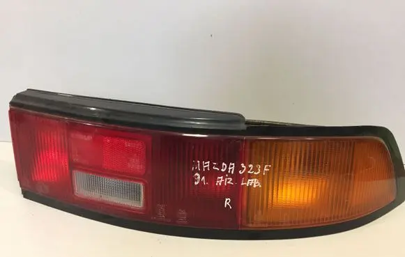 Mazda 323 F Rear/tail lights