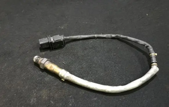 Volkswagen PASSAT B5.5 Lambda probe sensor 06F906262H 0256017010