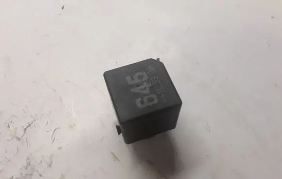 Audi A8 S8 D3 4E Other relay 4H0951253A