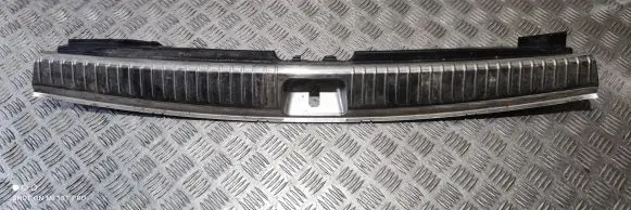 Trunk/boot sill cover protection