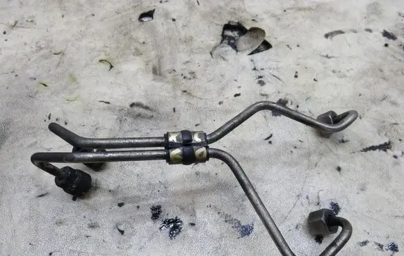 Volvo XC60 Fuel line pipe GMAUTO4574097