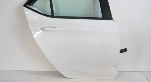 Opel Astra K Rear door