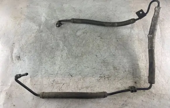 Nissan Patrol Y61 Power steering hose/pipe/line