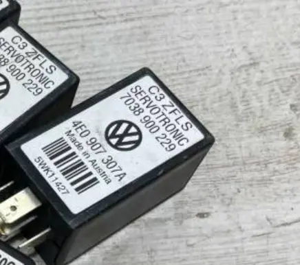 Volkswagen Touareg I Other relay 7l6907160c