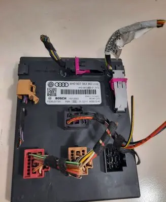 Audi A8 S8 D4 4H Comfort/convenience module 4H0907063BD 4H0907063D