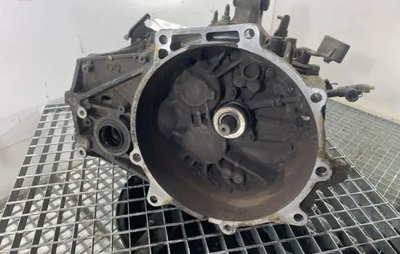 Mitsubishi Grandis Manual 5 speed gearbox 