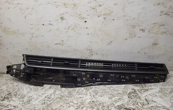 Audi Q7 4M Dash center air vent grill 4M1820902