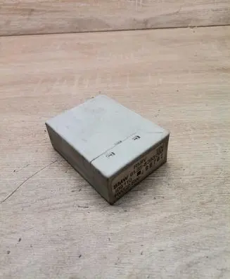 BMW 3 E36 Window control relay 8353099 299702