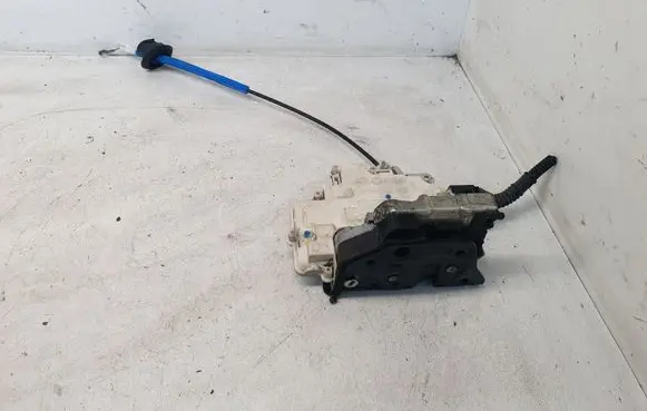 Audi A4 S4 B8 8K Front door lock 8J1837016A
