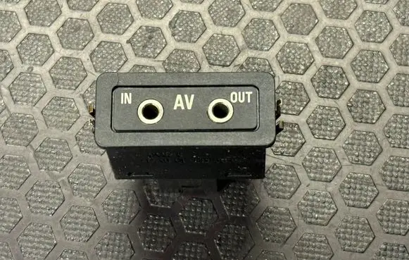 BMW X5 E53 AUX in-socket connector 8368346