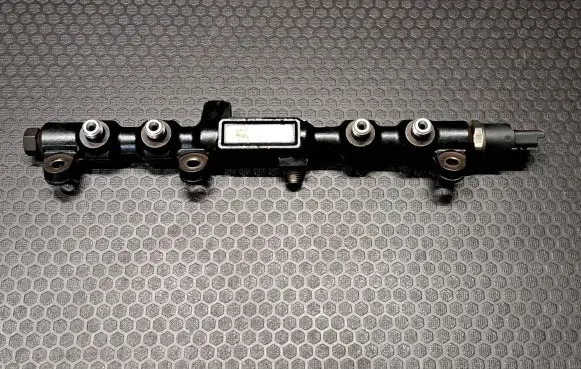 Ford Mondeo Mk III Fuel main line pipe 2S7Q9D280AC C94AC1014A 2302259224