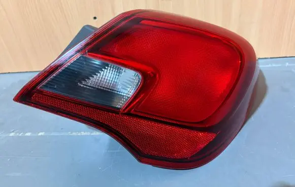 Opel Corsa E Rear/tail lights 39012628 460034366 028761411802