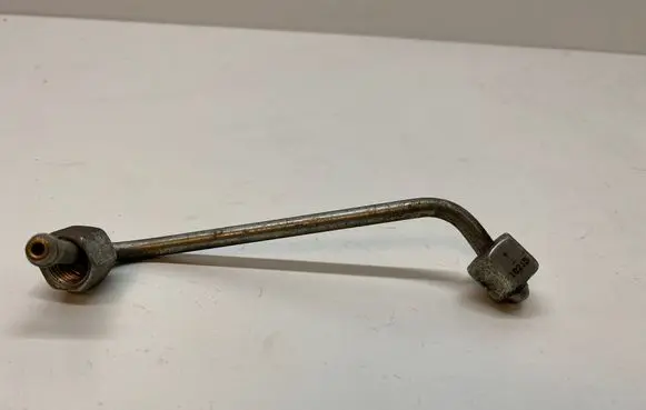 Chevrolet Captiva Fuel injector supply line/pipe 
