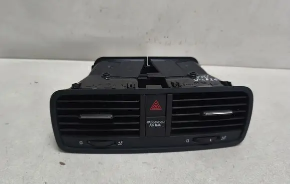Skoda Yeti (5L) Dash center air vent grill 5L0820951