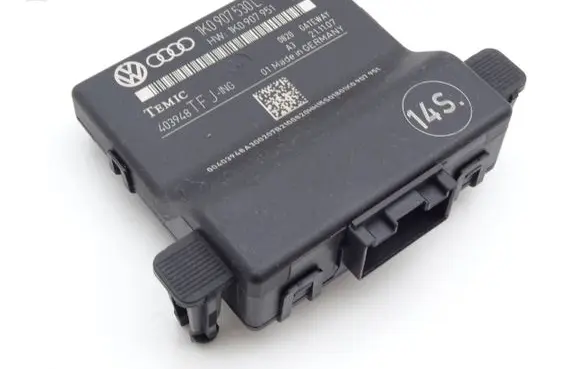 Audi A3 S3 8P Gateway control module 1K0907530L