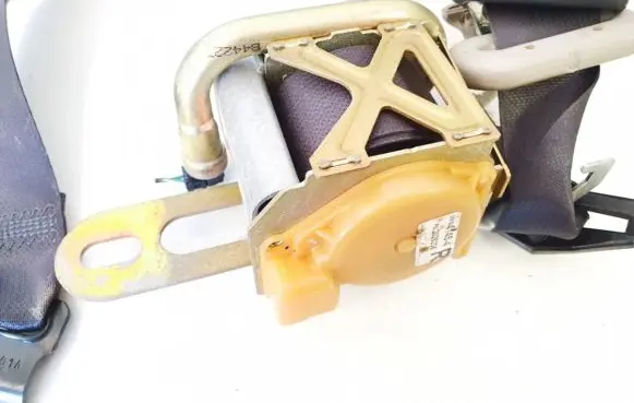 Chrysler 300 - 300C Front seatbelt 41454 2026236