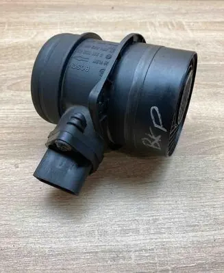 Audi A4 S4 B7 8E 8H Mass air flow meter 074906461B 0281002461