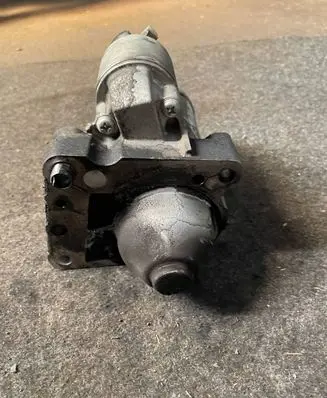 Citroen C4 Grand Picasso Starter motor 9663528880 M000T22471