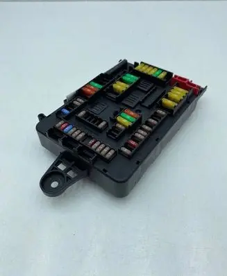 BMW 1 F20 F21 Fuse module 19561000001 9389070
