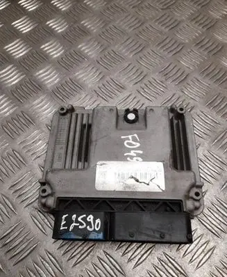 Volkswagen PASSAT B8 Engine control unit/module 04E907309CG