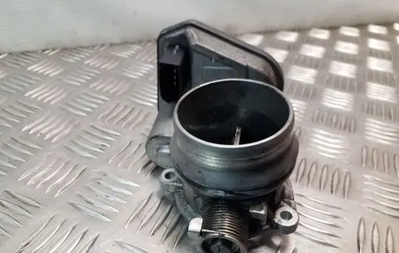 BMW 1 E81 E87 Throttle valve 780437302