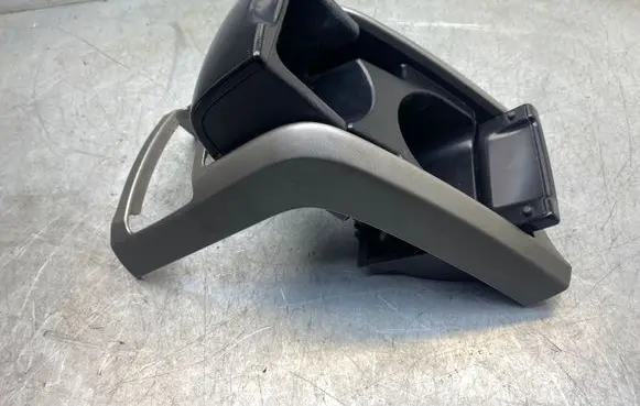 Toyota Prius (NHW20) Cup holder 1A823006G 47010