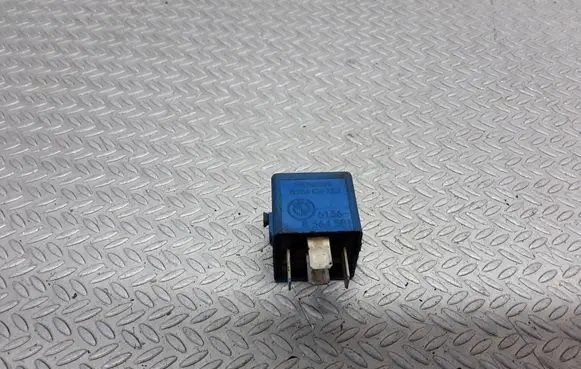 BMW 5 E39 Other relay 61368364581