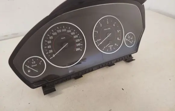 Speedometer (instrument cluster)