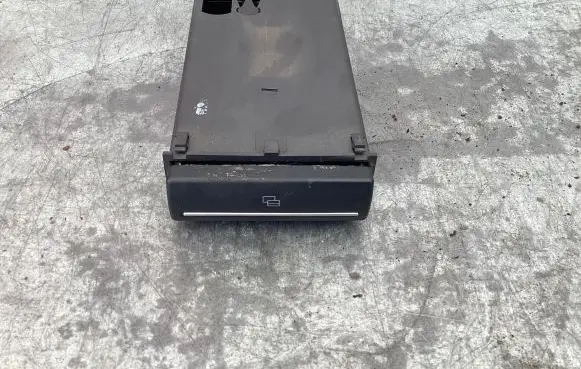 Audi A3 S3 8P Glove box 8P0941561F 8P0941561