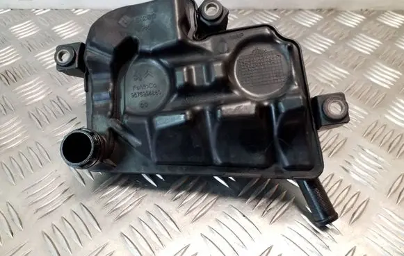 Jaguar XF X250 Oil breather separator 9675994880