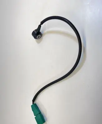 Audi A4 S4 B8 8K Detonation knock sensor 06E905377A