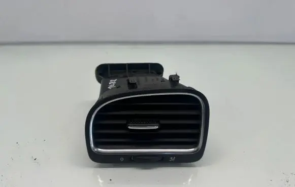 Volkswagen Golf VI Dashboard side air vent grill/cover trim 5K0819703 5K0819709 3KVBC6