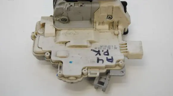 Audi A4 S4 B7 8E 8H Coupe door lock (next to the handle) 8E2837015
