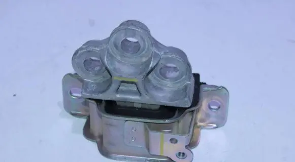 Fiat Tipo Engine mounting bracket 52003790 T619 7619